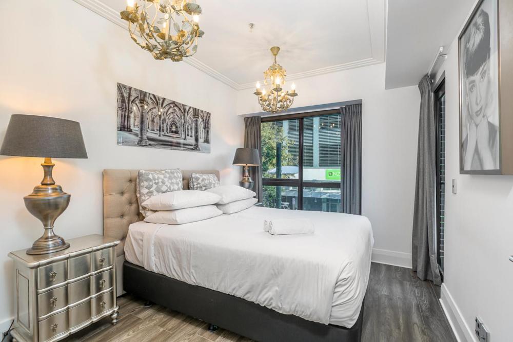Corporate, Spacious Staycation - Sky Tower Views Auckland Extérieur photo